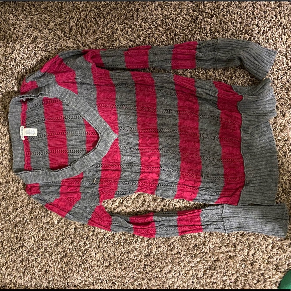 Maurices sweater size medium